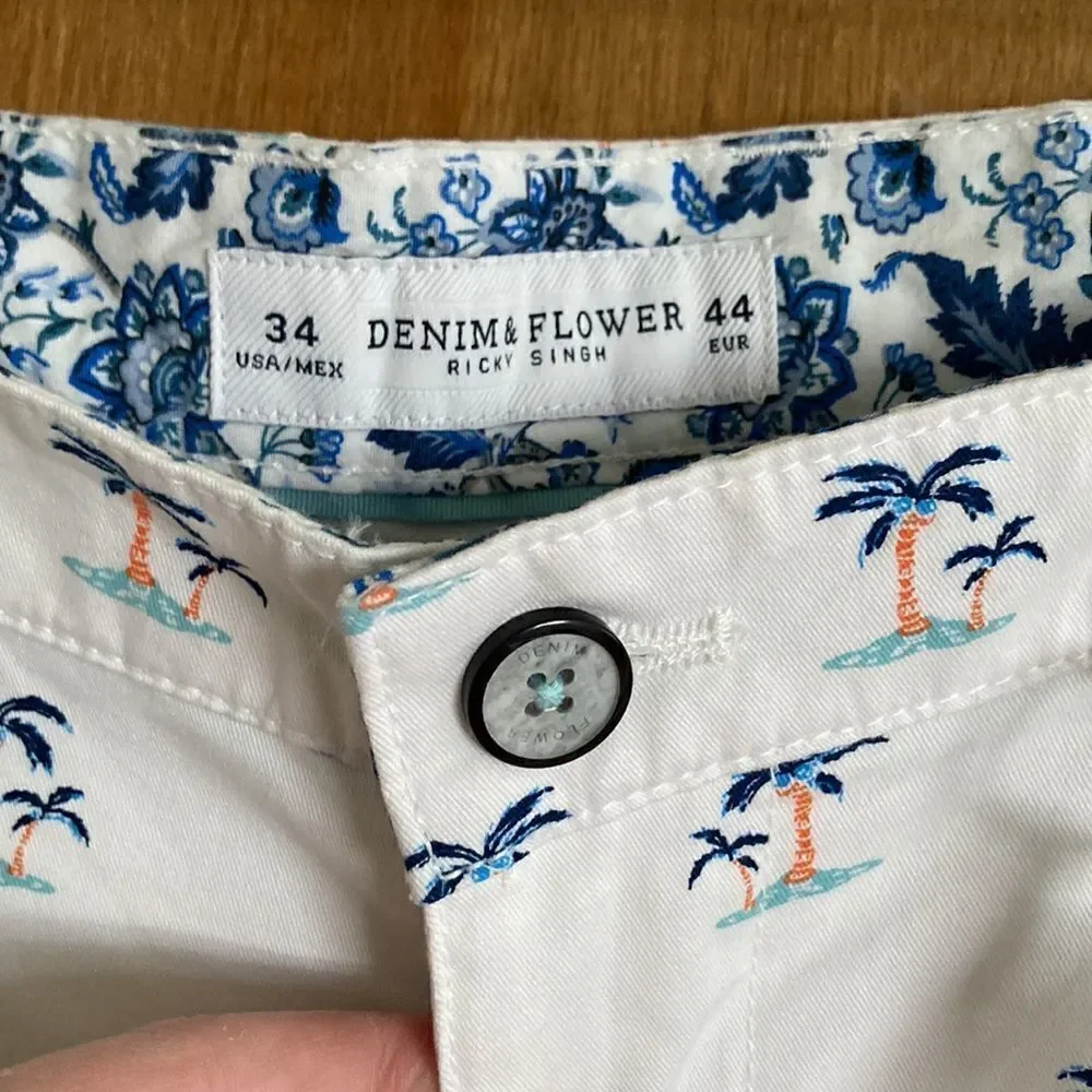 1 LEFT! Size 38-Denim & Flower Power Stretch Shorts